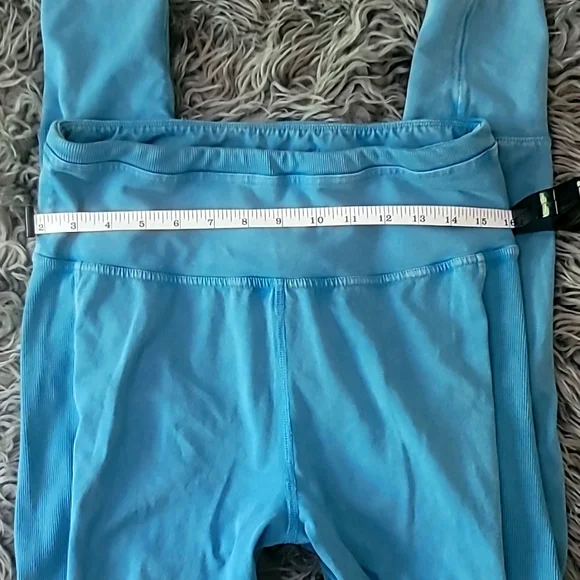 💙 FREE PEOPLE MOVEMENT HOT SHOT LEGGINGS! - Picture 7 of 11
